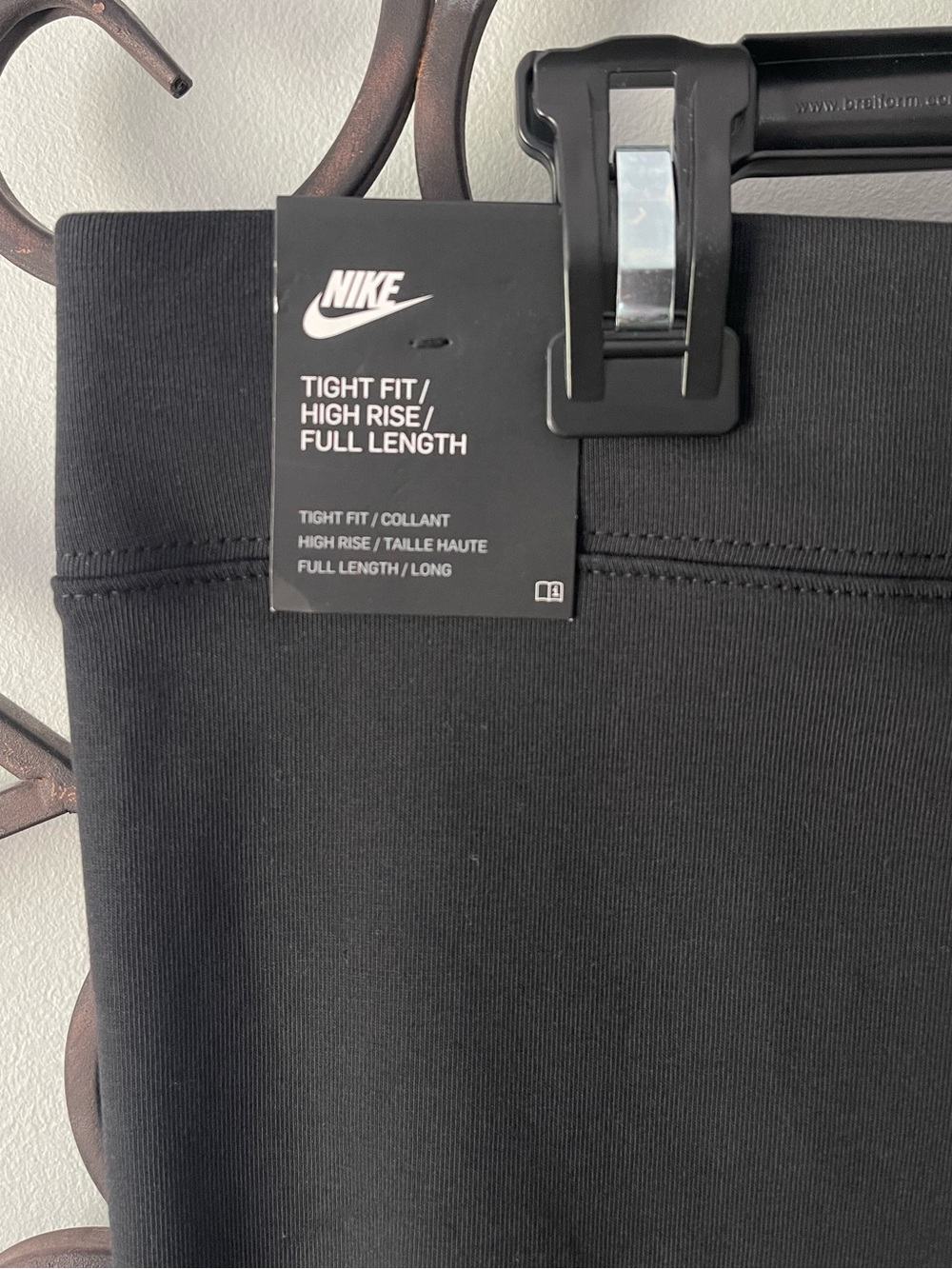 Women’s Nike High Rise Leggings - Picture 3 of 4